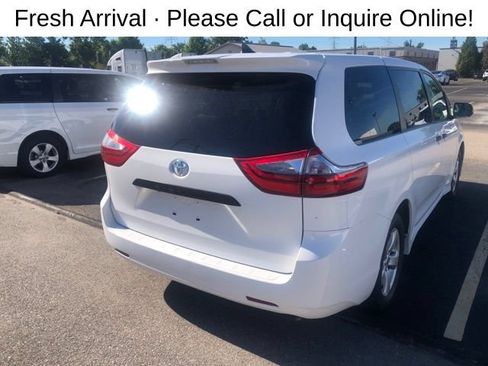 Used 2020 Toyota Sienna L FWD image 4
