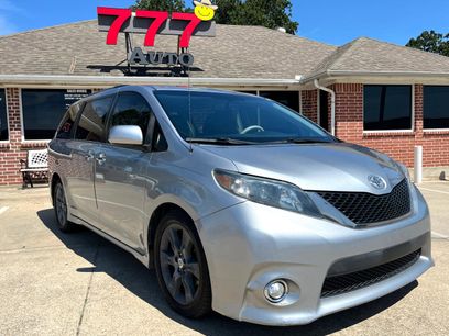Used 2013 Toyota Sienna SE