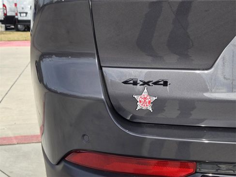 New 2025 Jeep Grand Cherokee L Altitude image 5