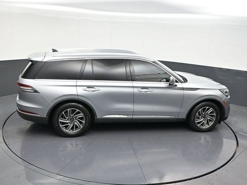 Used 2021 Lincoln Aviator 2WD image 21