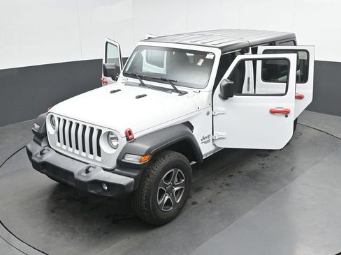 Used 2018 Jeep Wrangler Unlimited Sport S AWD/4WD image 51