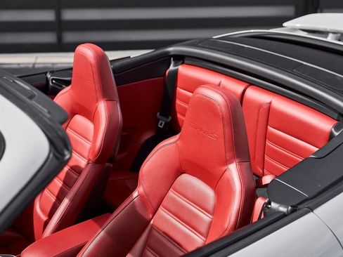 Used 2022 Porsche 911 Turbo S w/ 911 Turbo Sportdesign Package image 16