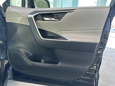 Certified 2020 Toyota RAV4 XLE Premium AWD/4WD image 12