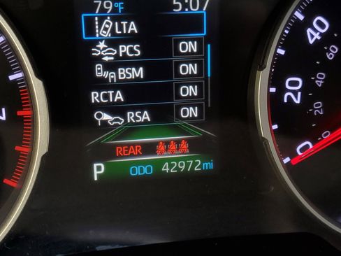 Used 2020 Toyota RAV4 XLE Premium image 25