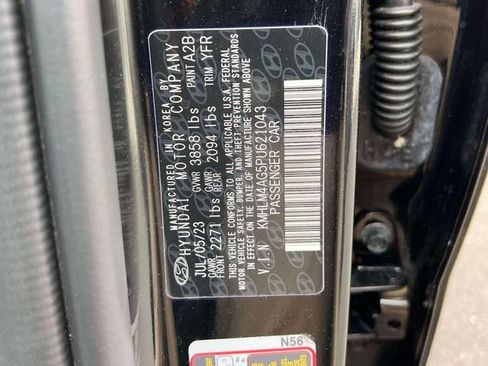 Used 2023 Hyundai Elantra SEL FWD image 18
