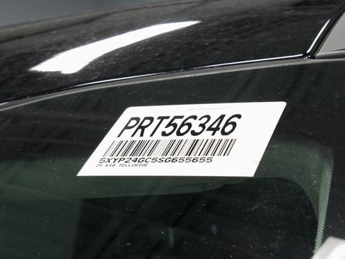 Used 2025 Kia Telluride LX FWD image 34