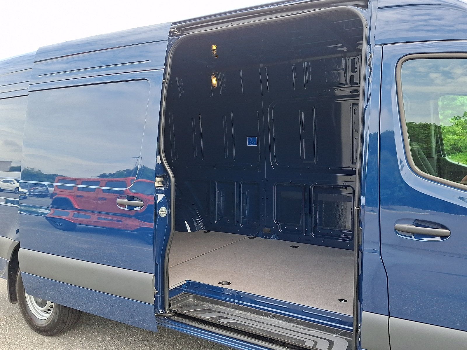 Used 2026 Mercedes-Benz Sprinter 2500 image 10