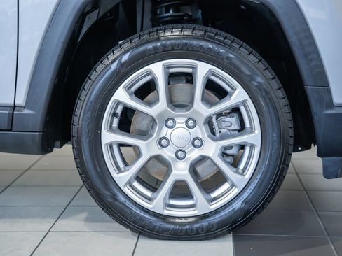 Certified 2023 Jeep Compass Latitude AWD/4WD image 17