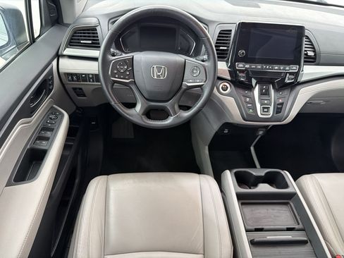 Used 2023 Honda Odyssey EX-L image 4