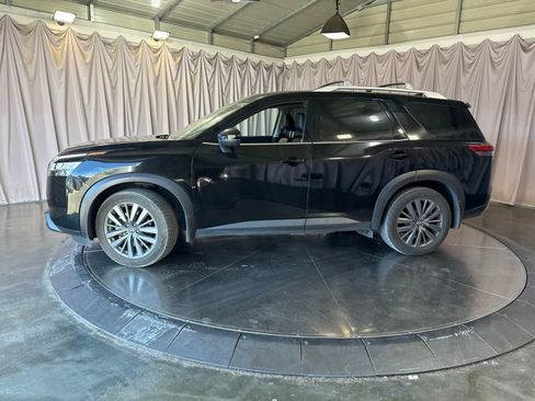 Used 2022 Nissan Pathfinder SL w/ SL Premium Package FWD image 8