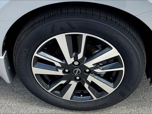 New 2025 Nissan Versa S w/ Trunk Package image 12