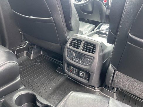 Used 2018 Honda Pilot Elite image 12