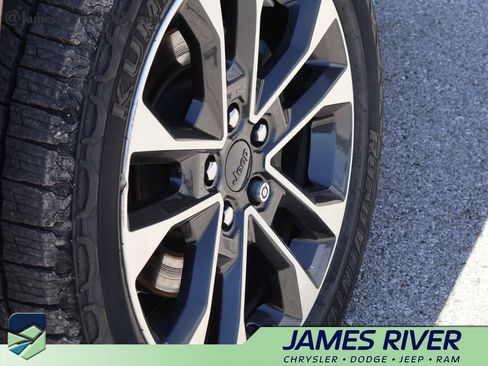Used 2022 Jeep Grand Cherokee L Overland w/ Luxury Tech Group IV AWD/4WD image 41