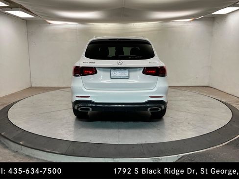 Certified 2022 Mercedes-Benz GLC 300 4MATIC image 4