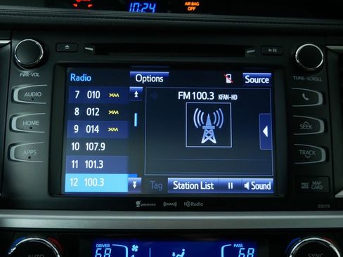 Used 2017 Toyota Highlander XLE w/ Carpet Mat Package AWD/4WD image 29