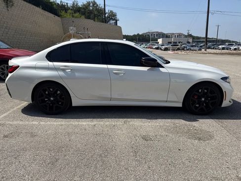 Certified 2025 BMW 330i Sedan w/ M Sport Package RWD image 5