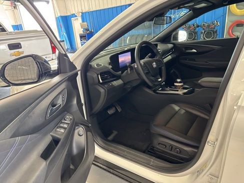 Used 2024 Buick Envista Sport Touring w/ Convenience I Package image 8