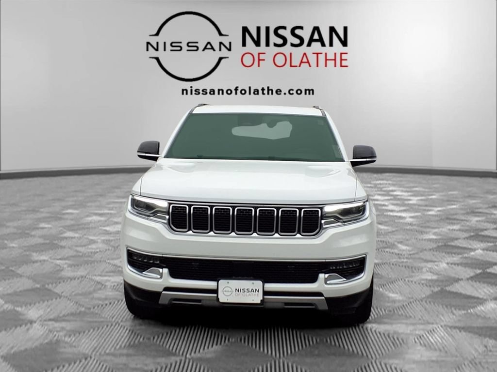 Certified 2024 Jeep Wagoneer Series II w/ Flexible Seating Group AWD/4WD image 32