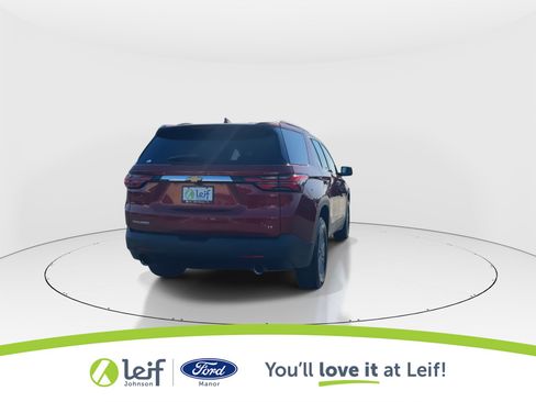 Used 2023 Chevrolet Traverse LT image 7