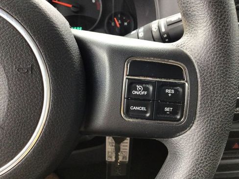 Used 2011 Jeep Patriot Sport image 27