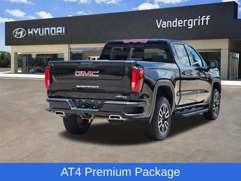 Used 2024 GMC Sierra 1500 AT4 w/ Technology Package AWD/4WD image 4