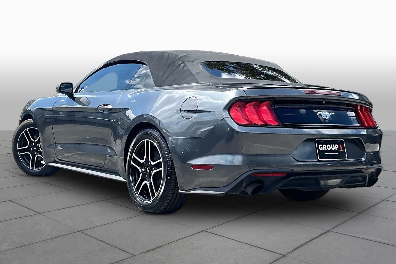 Used 2019 Ford Mustang Premium RWD image 11