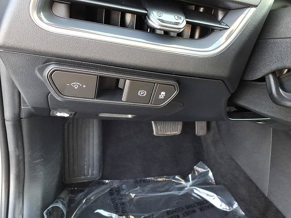 Used 2025 Kia K4 EX FWD image 12
