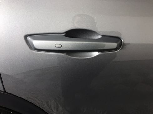 New 2026 Chevrolet Traverse LT w/ Midnight/Sport Edition image 26