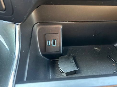 Used 2022 Ford F150 XLT w/ Equipment Group 302A High AWD/4WD image 17