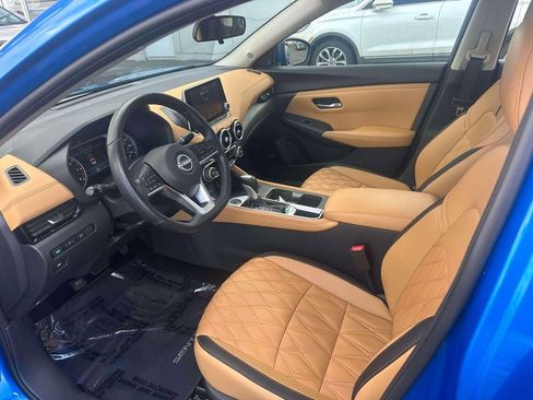 Used 2025 Nissan Sentra SV w/ SV Premium Package image 14