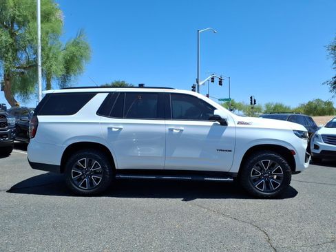 Used 2023 Chevrolet Tahoe Z71 w/ Luxury Package AWD/4WD image 4