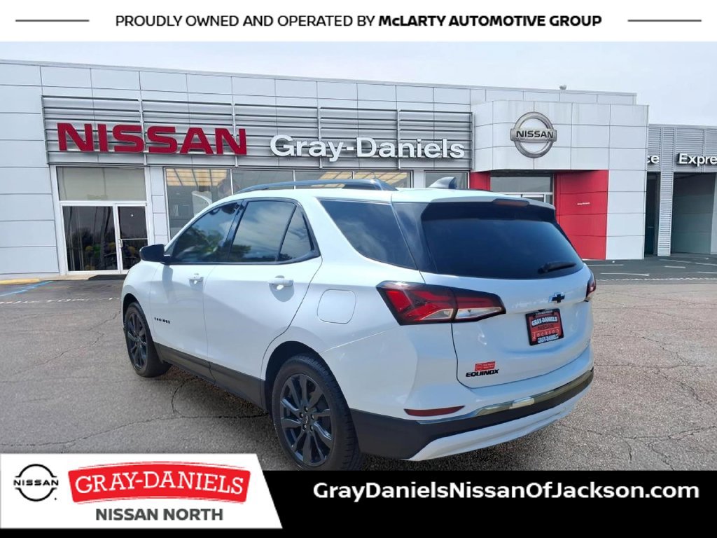 Used 2023 Chevrolet Equinox RS FWD image 4