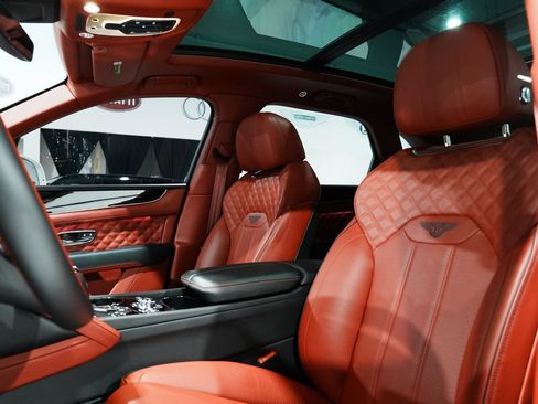Used 2022 Bentley Bentayga Speed image 19