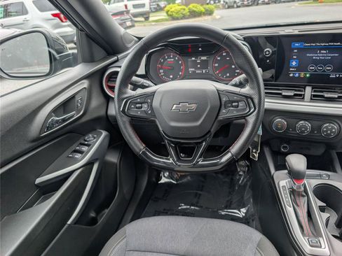 Used 2024 Chevrolet Trax RS w/ Driver Confidence Package FWD image 16