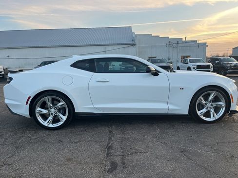 Used 2022 Chevrolet Camaro LT image 5