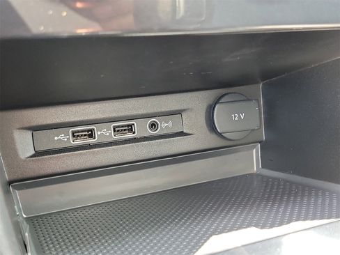 Used 2018 Volkswagen Tiguan SEL image 23