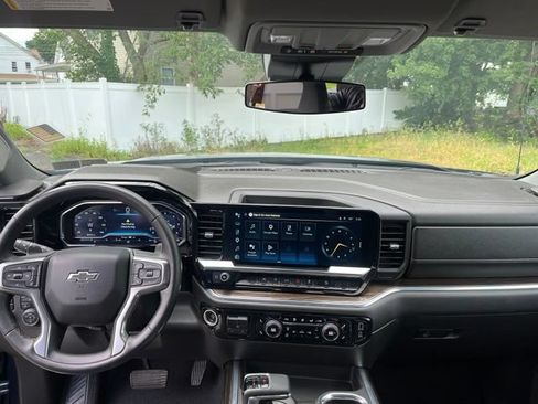 Used 2023 Chevrolet Silverado 1500 RST AWD/4WD image 12