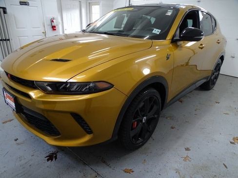 Certified 2024 Dodge Hornet R/T Plus image 17