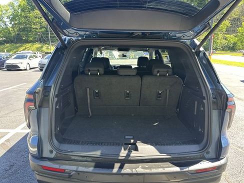 Used 2024 Chevrolet Traverse LS AWD/4WD image 22