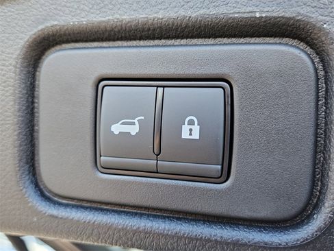 New 2025 Nissan Pathfinder Platinum image 12