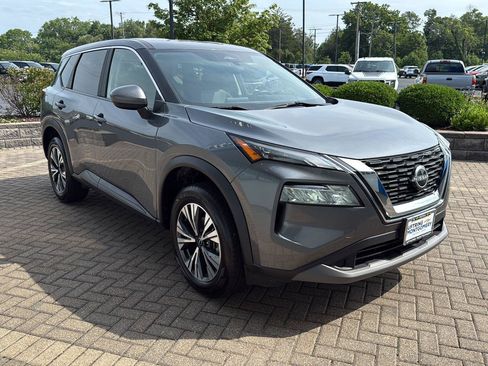 Used 2023 Nissan Rogue SV FWD image 7