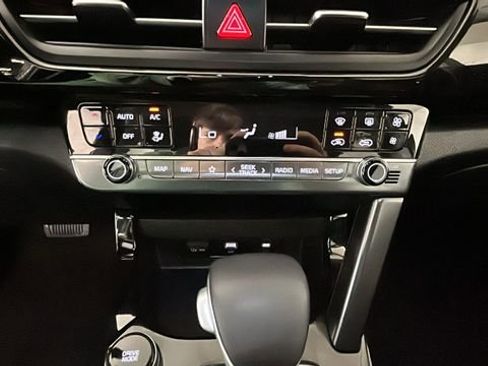 Used 2025 Kia Seltos S AWD/4WD image 23