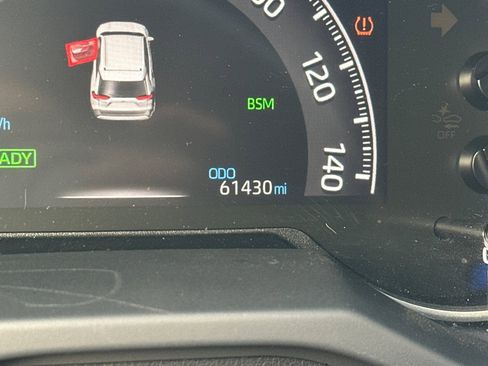 Used 2024 Toyota RAV4 SE image 42