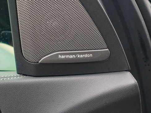 Used 2024 BMW X5 xDrive40i w/ M Sport Package image 11