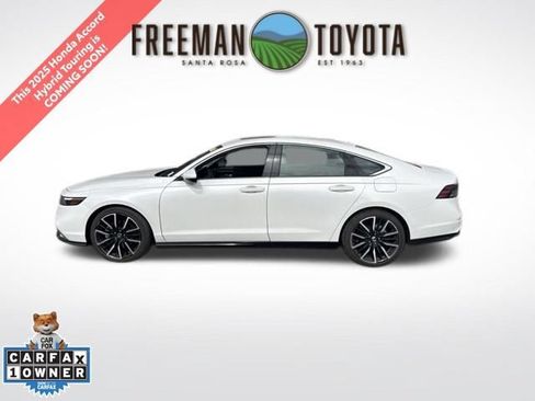 Used 2025 Honda Accord Touring image 1