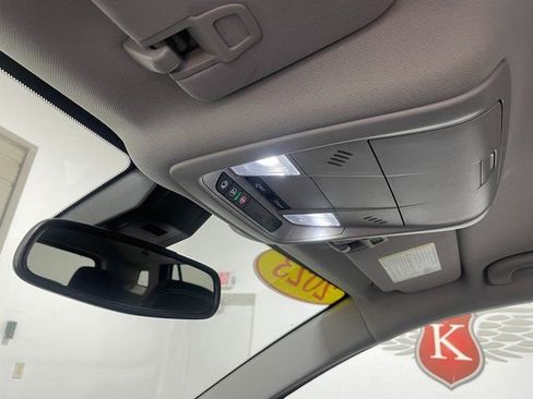 Used 2023 GMC Terrain SLE w/ Driver Convenience Package FWD image 18
