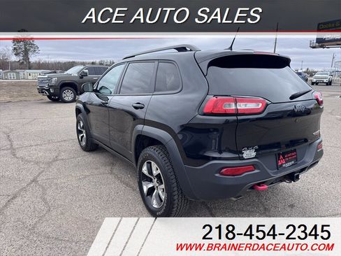 Used 2015 Jeep Cherokee Trailhawk w/ Comfort/Convenience Group image 3
