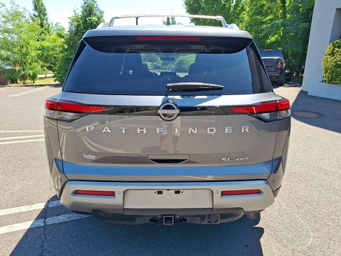 Certified 2024 Nissan Pathfinder SL w/ SL Premium Package AWD/4WD image 5