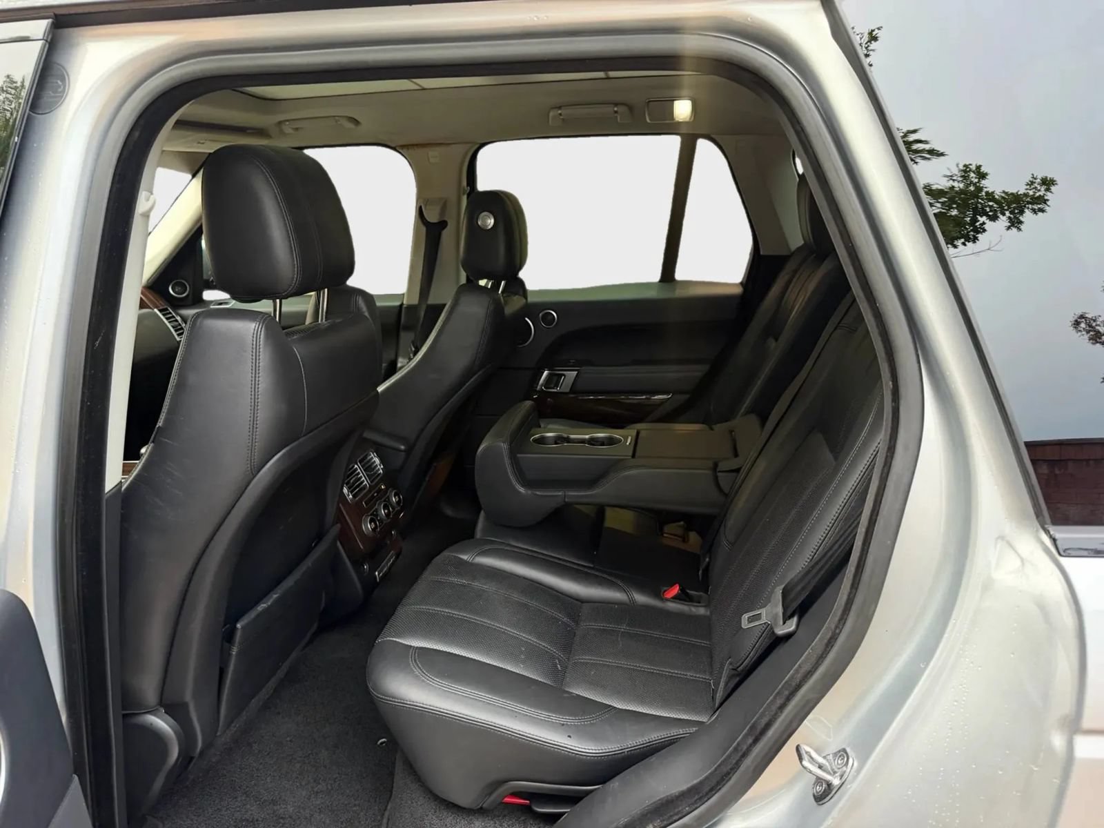 Used 2014 Land Rover Range Rover HSE AWD/4WD image 18
