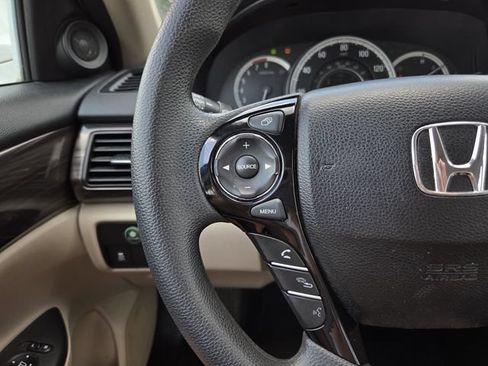 Used 2016 Honda Accord EX image 23